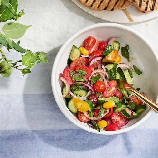 Salade de tomates, concombres et menthe